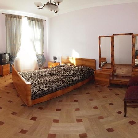 Apartments In Old City Лвив Екстериор снимка